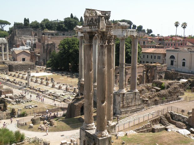  ruines de temples, forum romain